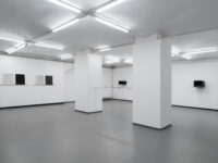 ÜBER NACHT Ausstellungsansicht Fotogalerie Wien