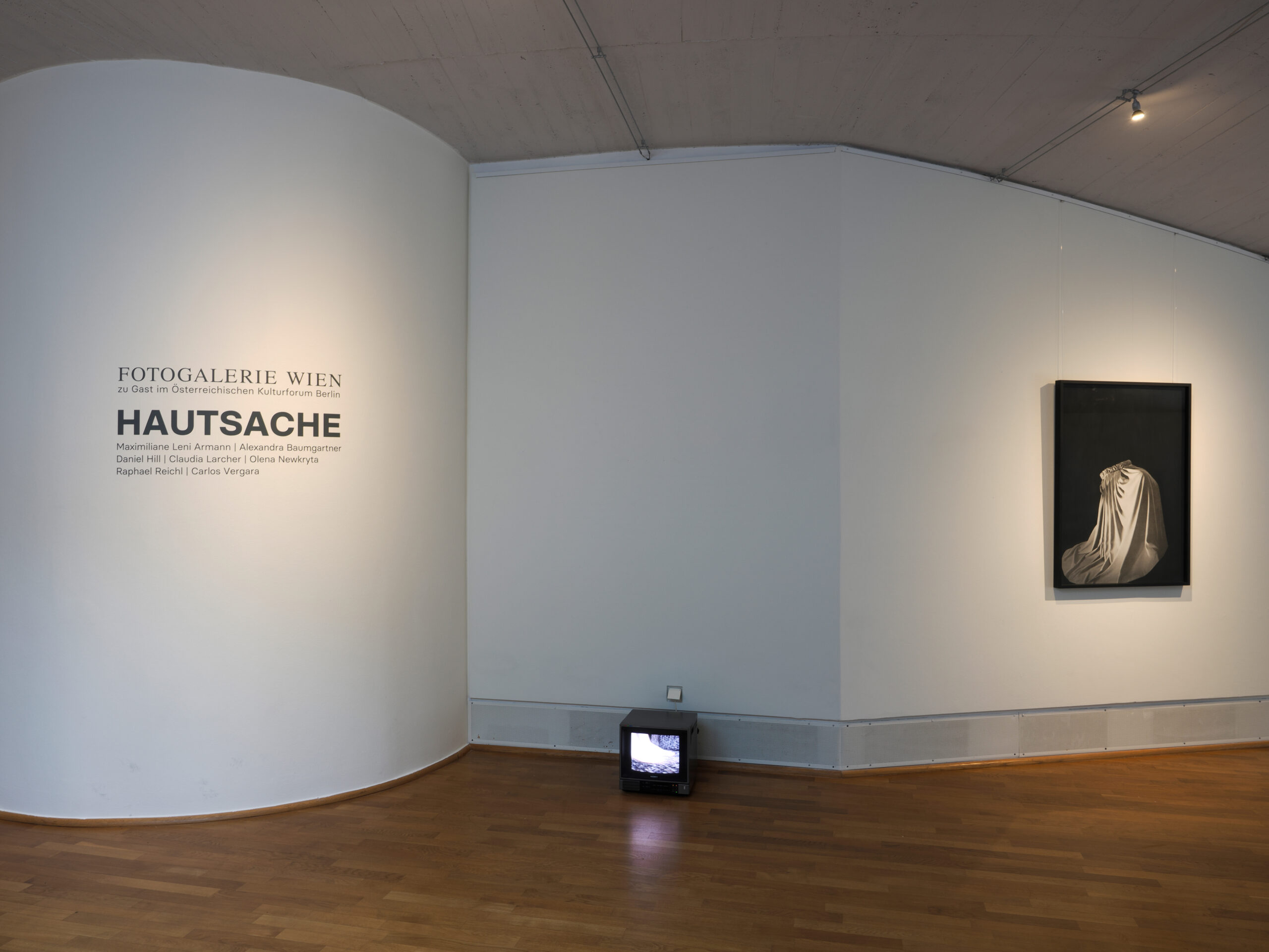 Ausstellungsansicht HAUTSACHE ÖKF Berlin