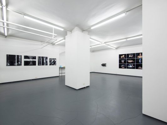 BIOGRAFIE I  Ausstellungsansicht Fotogalerie Wien