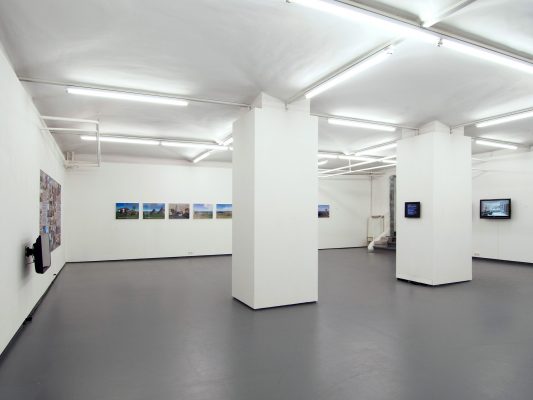 MOBILITÄT I  Ausstellungsansicht Fotogalerie Wien