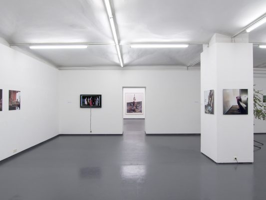 ANEIGNUNG II Ausstellungsansicht Fotogalerie Wien
