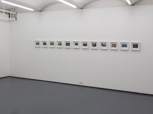 ANEIGNUNG III Ausstellungsansicht Fotogalerie Wien