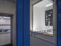 DISPLAY CABINET No. 5 ANNA LERCHBAUMER – Hey, what’s the matter? Ausstellungsansicht Fotogalerie Wien