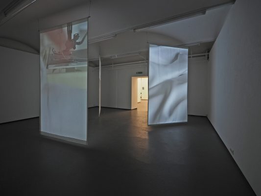 SOLO X - OLENA NEWKRYTA  Ausstellungsansicht Fotogalerie Wien