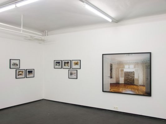 DEKONSTRUKTIONEN Ausstellungsansicht Fotogalerie Wien 