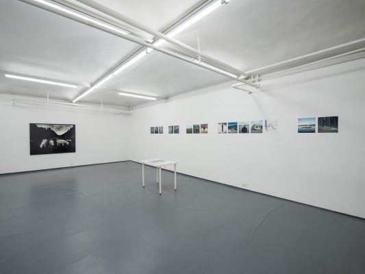 TEXT UND BILD III  Ausstellungsansicht Fotogalerie Wien 