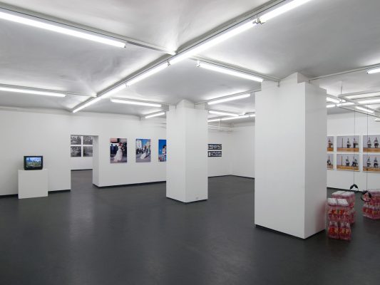 PERFORMANCE III Ausstellungsansicht Fotogalerie Wien