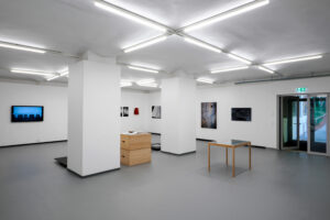 Propeller III - Ausstellungsansicht Fotogalerie Wien