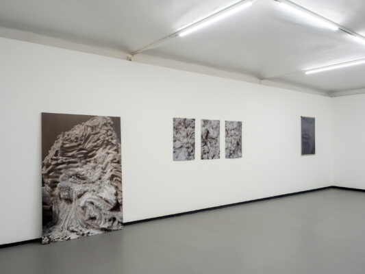 VERLORENE FORM - Ausstellungsansicht Fotogalerie Wien