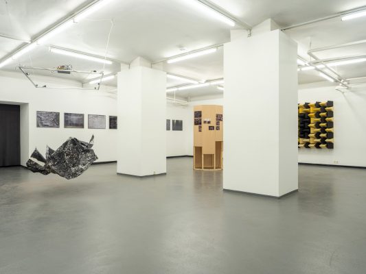 ZUKUNFTSMUSIK Ausstellungsansicht Fotogalerie Wien