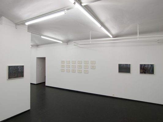 IDENTITÄT  Ausstellungsansicht Fotogalerie Wien
