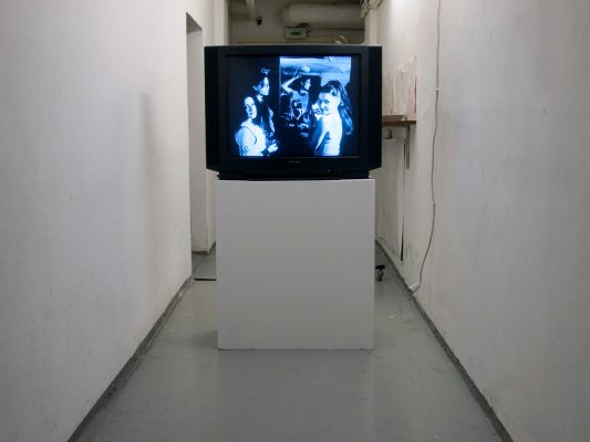 IDENTITÄT II  Ausstellungsansicht Fotogalerie Wien